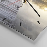 Clock face with lines