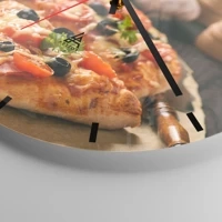 Clock face with lines