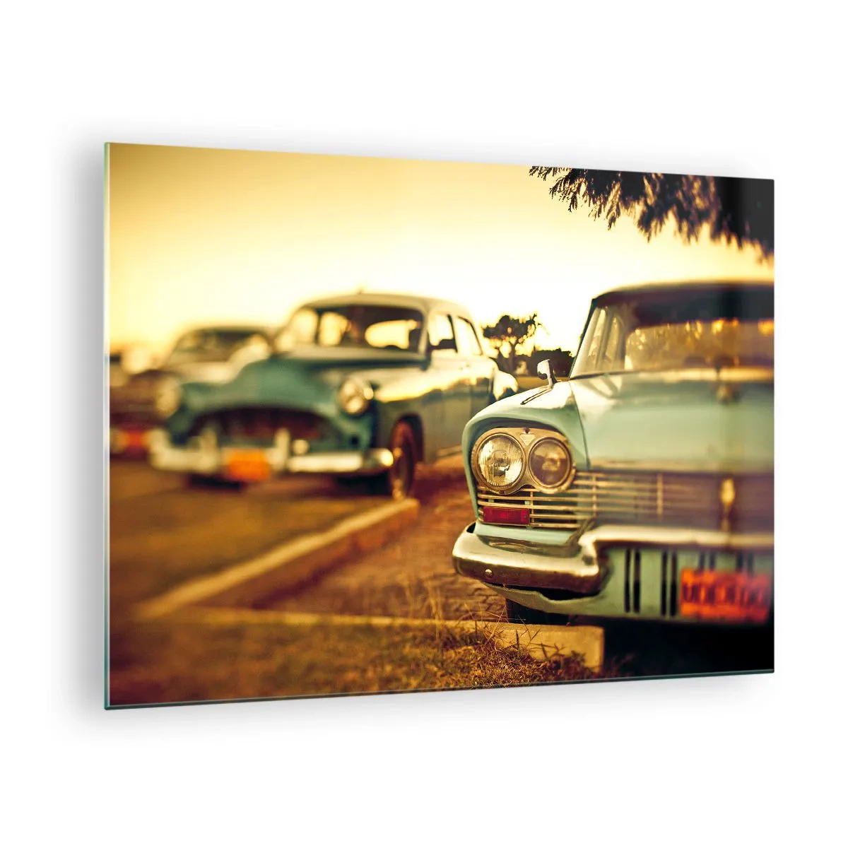 Glass picture - Retro cars in the warm sunset light - 70x50cm - We Wait and See - Modern wall decoration for the living room and bedroom ARTTOR