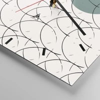 Clock face with lines