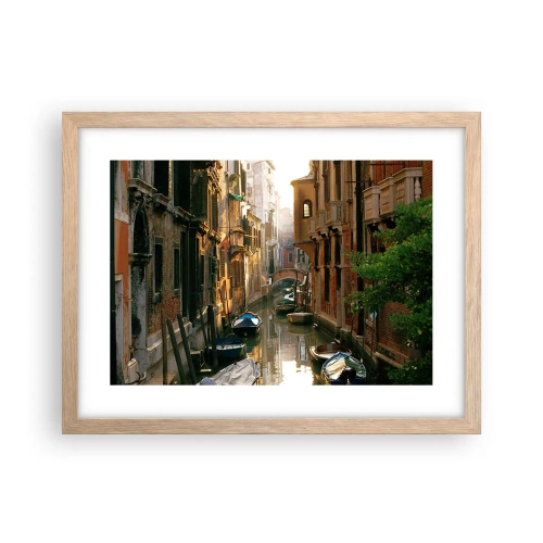Poster in light oak frame - In a Venetian Alley - 40x30 cm
