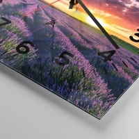Clock face with numbers