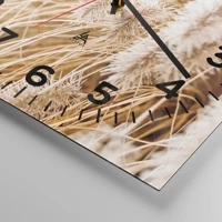 Clock face with numbers