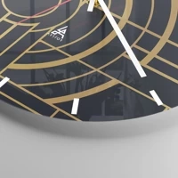 Clock face with lines