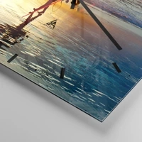 Clock face with lines