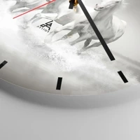 Clock face with lines