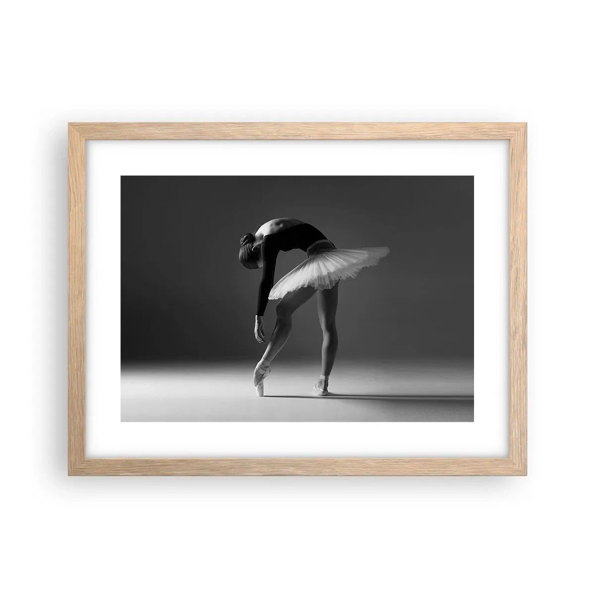 Poster in light oak frame - Belle Ballet Dancer - 40x30 cm