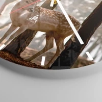 Clock face with lines