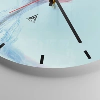 Clock face with lines