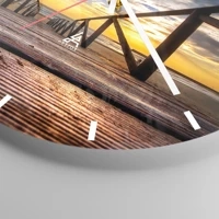 Clock face with lines