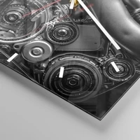 Clock face with lines