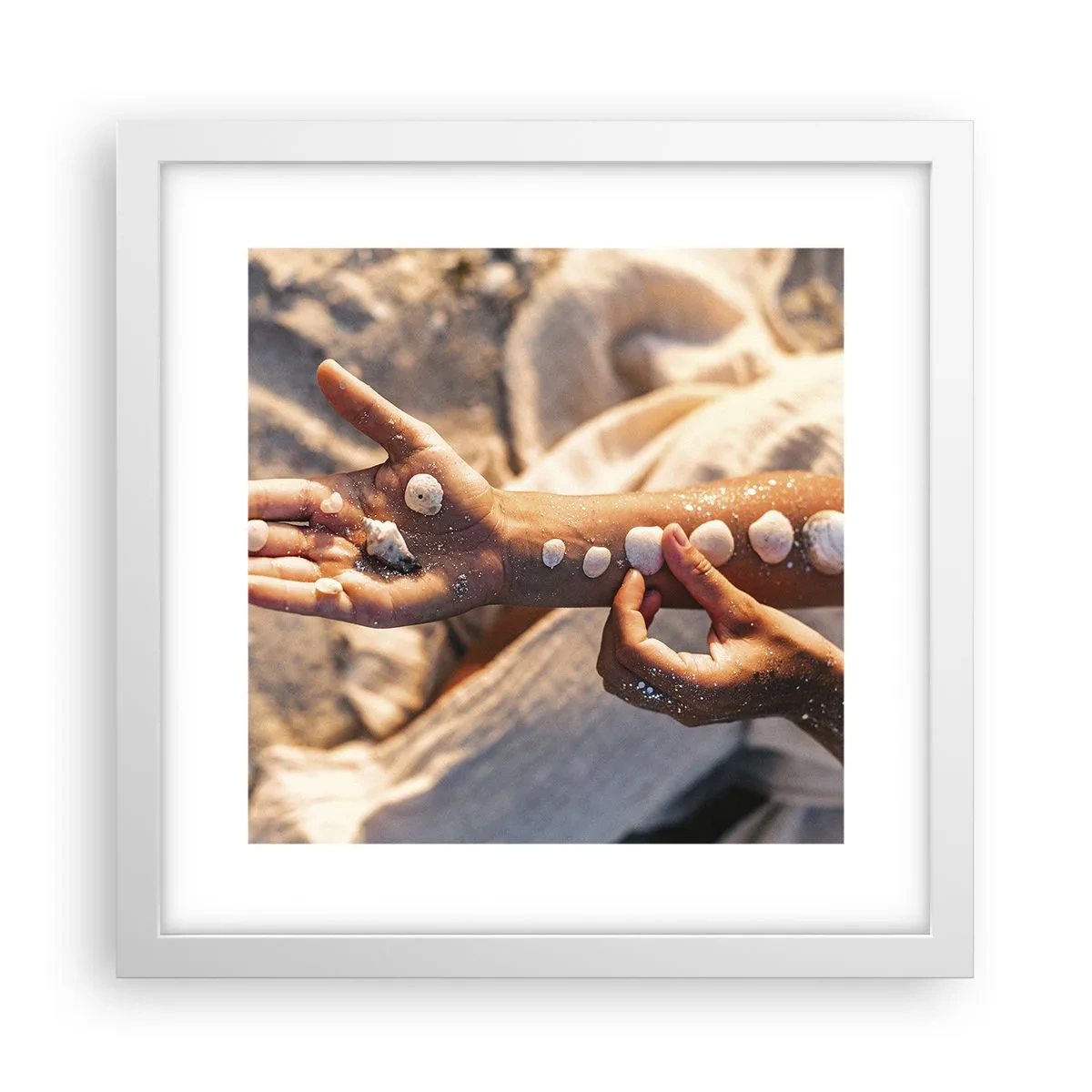 Poster in white frmae - Beauty at Hand - 30x30 cm
