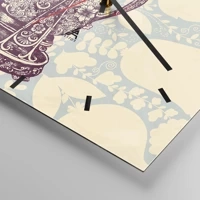 Clock face with lines