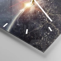 Clock face with lines