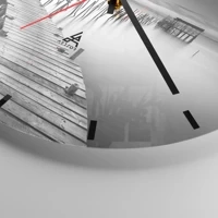 Clock face with lines