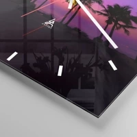 Clock face with lines