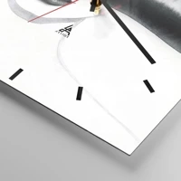 Clock face with lines