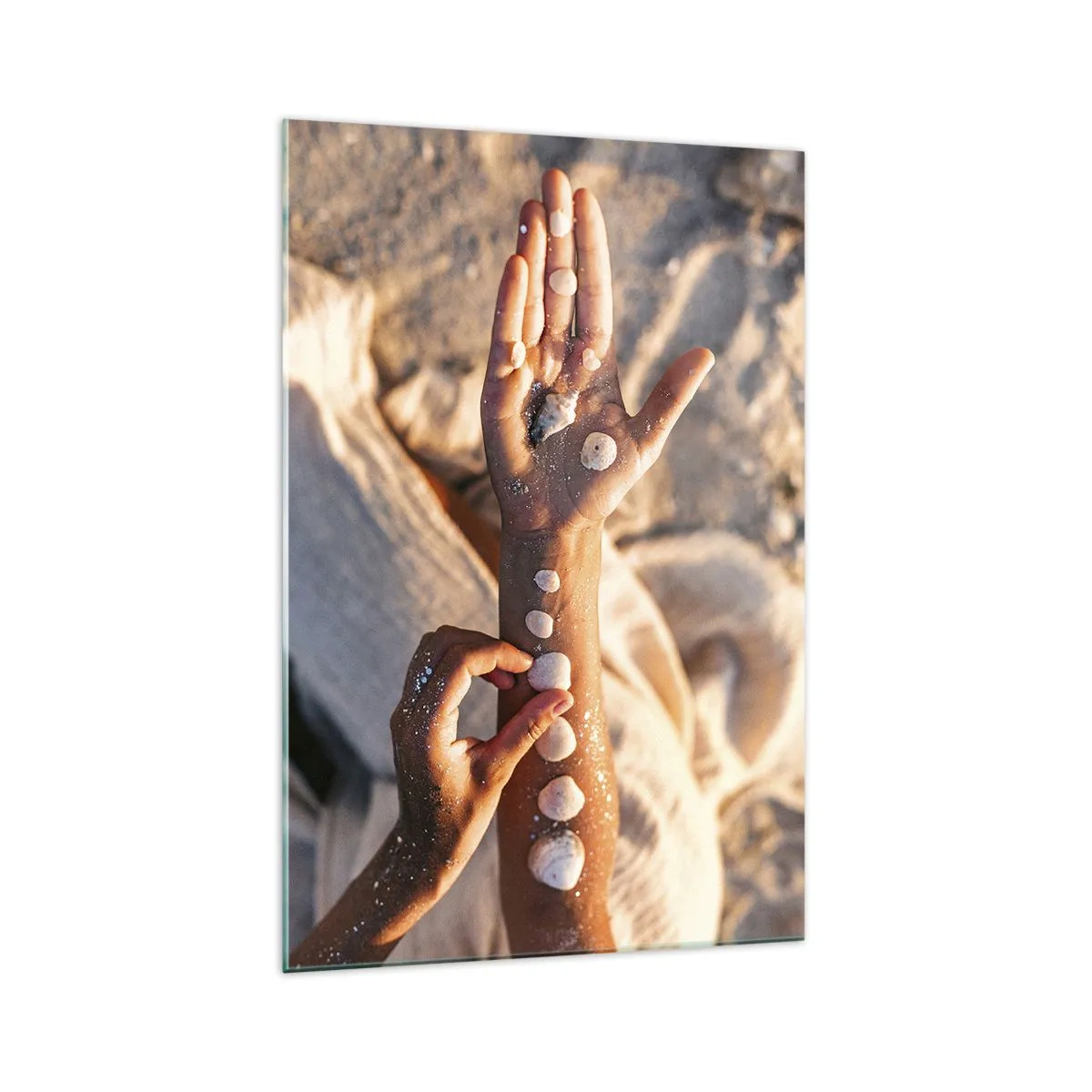 Glass picture - Beauty at Hand - 70x100 cm