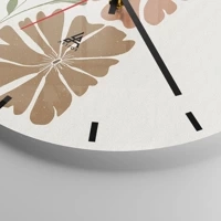 Clock face with lines