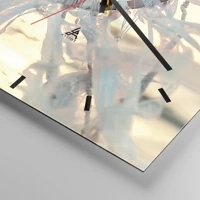 Clock face with lines