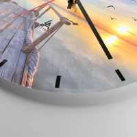 Clock face with lines