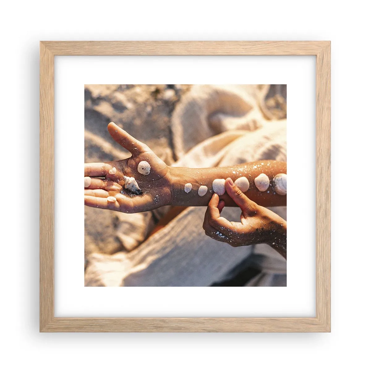 Poster in light oak frame - Beauty at Hand - 30x30 cm