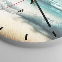 Clock face with lines