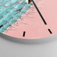 Clock face with lines