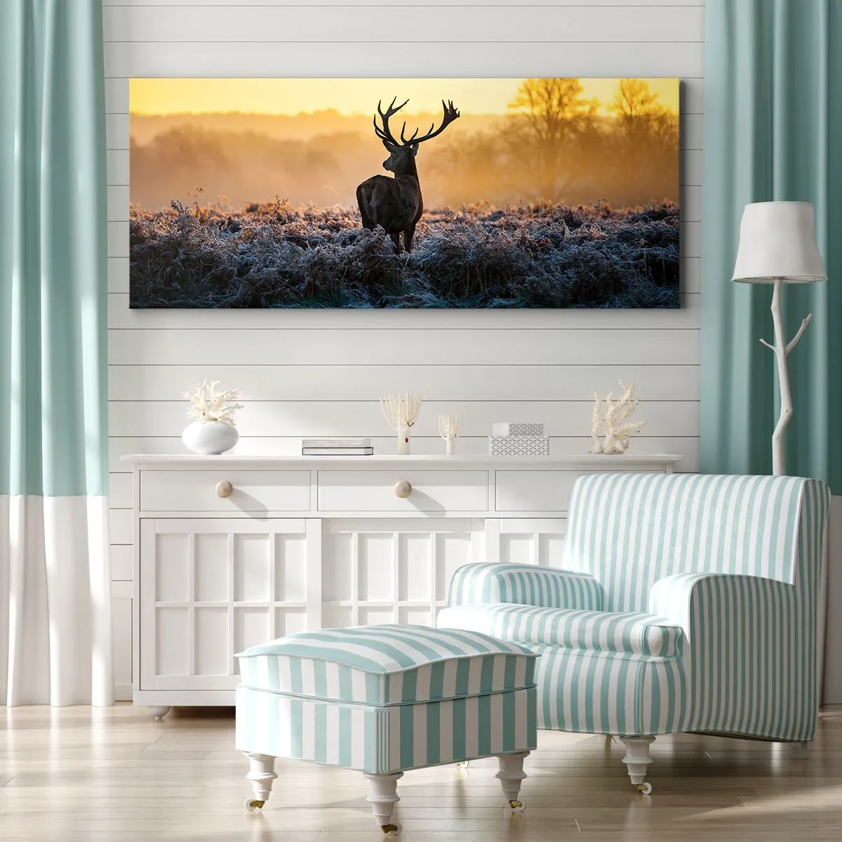 Canvas picture - Crowned in Its Kingdom - 160x50 cm