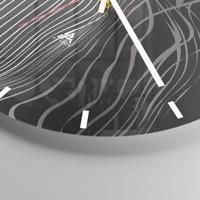 Clock face with lines