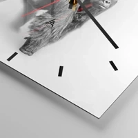 Clock face with lines