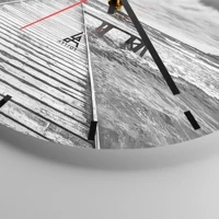 Clock face with lines