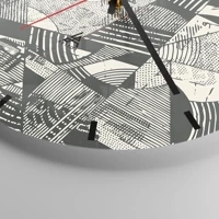 Clock face with lines