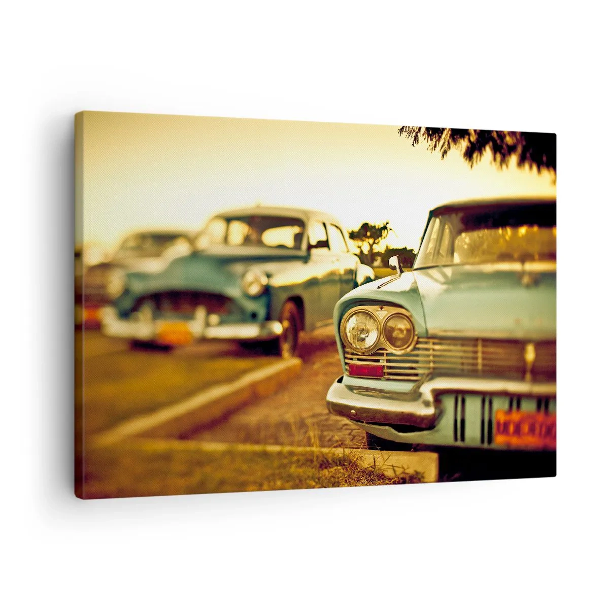 Canvas picture - Classic cars in the warm light of sunset - 70x50cm - We Wait and See - Modern wall decoration for the living room and bedroom ARTTOR