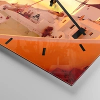 Clock face with lines