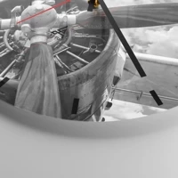 Clock face with lines