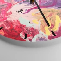 Clock face with lines
