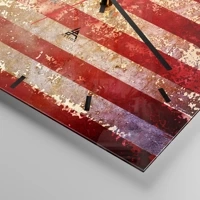 Clock face with lines