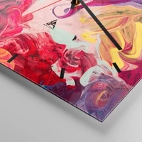 Clock face with lines