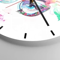 Clock face with lines