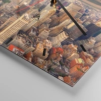 Clock face with lines