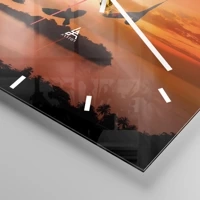 Clock face with lines