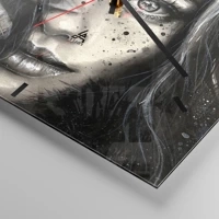 Clock face with lines