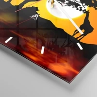 Clock face with lines