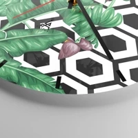 Clock face with lines