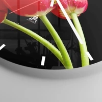 Clock face with lines