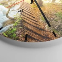 Clock face with lines