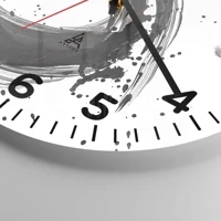 Clock face with numbers