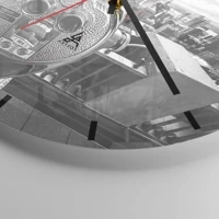 Clock face with lines