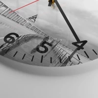 Clock face with numbers